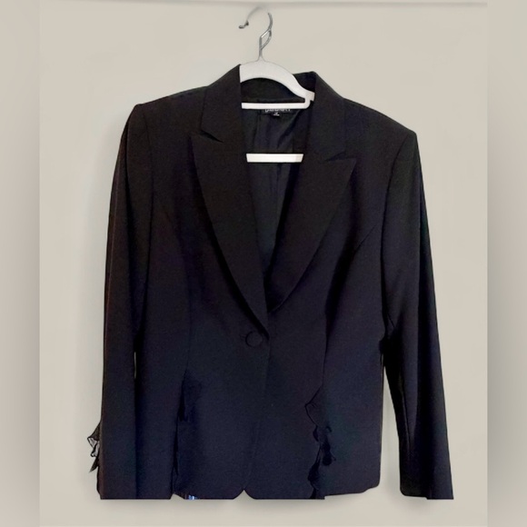 Tahari Black Blazer - Picture 1 of 7